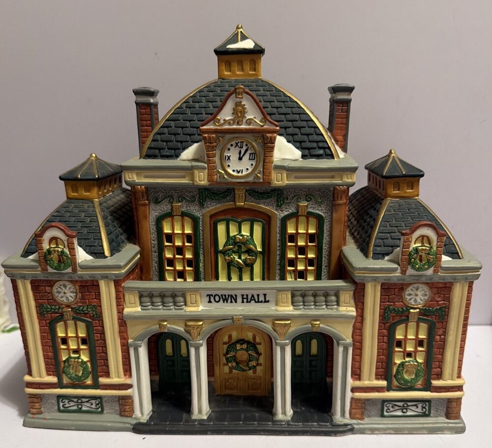 Heartland Valley Village Limited Edition Porcelain Lighted Town Hall BOX READ